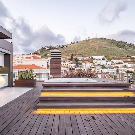 דירה Ajuda I - Penthouse By Pausa פונשל