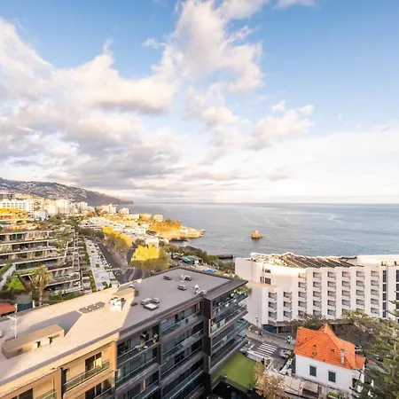 Ajuda I - Penthouse By Pausa דירה *